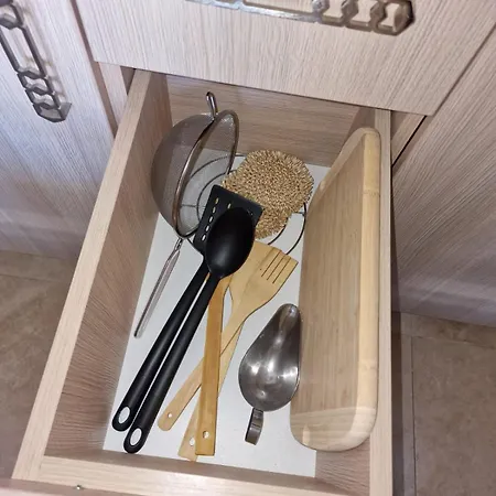 Delux Argisht غولدن ساندز