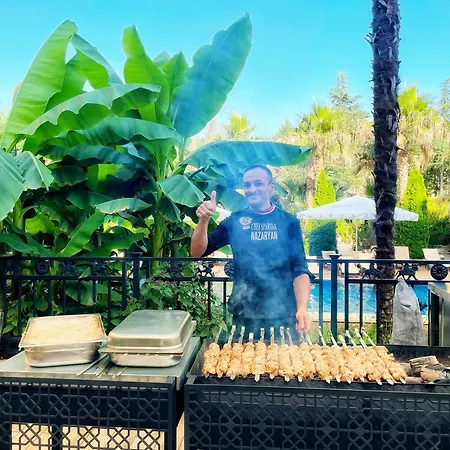 Delux Argisht شقة