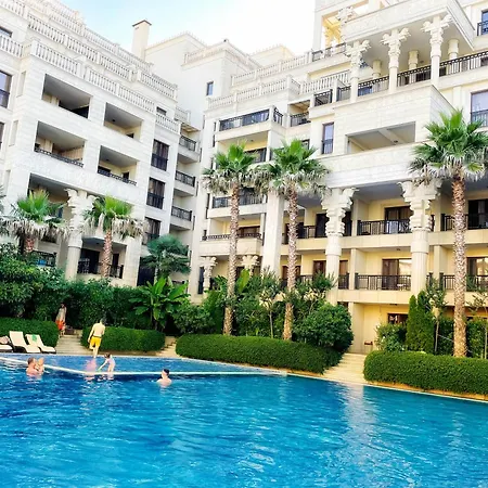 Delux Argisht غولدن ساندز