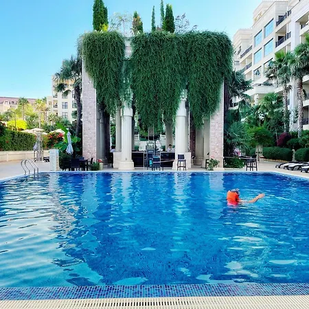 Delux Argisht شقة غولدن ساندز